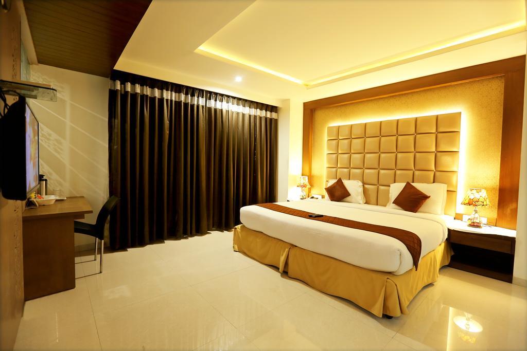 Hotel Sitara Grand Miyapur Hyderabad Room photo